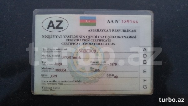 Bakıda 37 illik maşın 100 minə satılır - Fotolar Bakıda 37 illik maşın 100 minə satılır - Fotolar