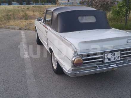 Bakıda 37 illik maşın 100 minə satılır - Fotolar Bakıda 37 illik maşın 100 minə satılır - Fotolar