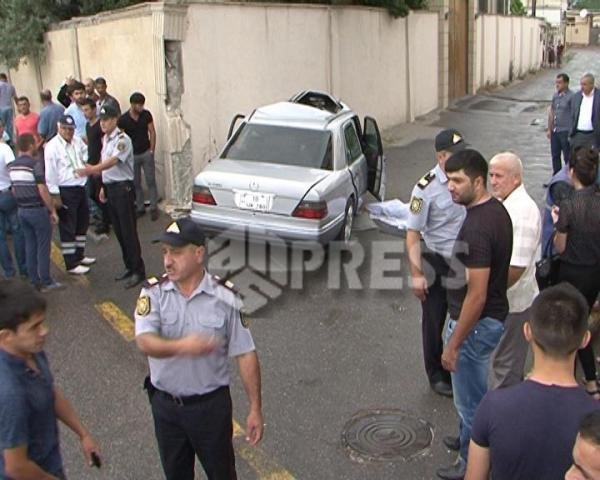 Bakıda məmur yol qəzasında öldü - Fotolar Bakıda məmur yol qəzasında öldü - Fotolar