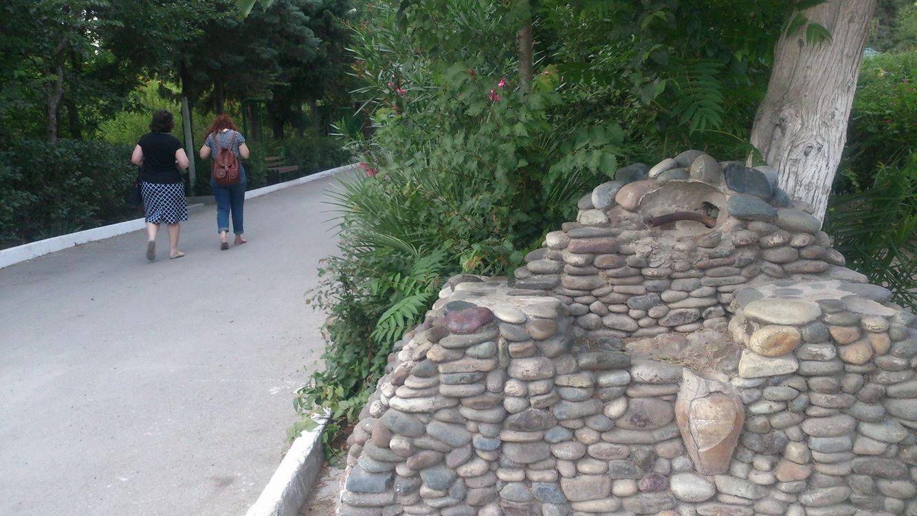 Bakının məşhur bağı çirkab içində... -  Fotolar