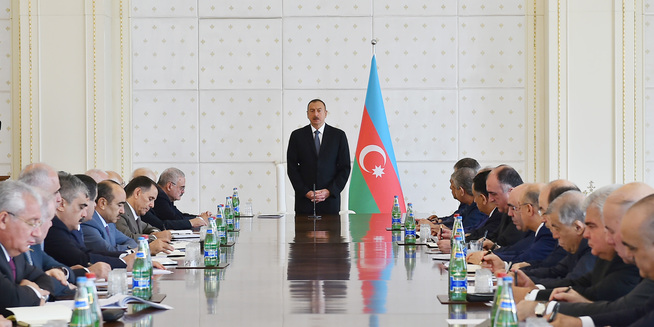 İlham Əliyev nazirləri topladı -  Yenilənib