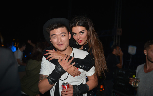 Məşhur rus m&uuml;ğənni Bakıda sərxoş oldu -  Fotolar