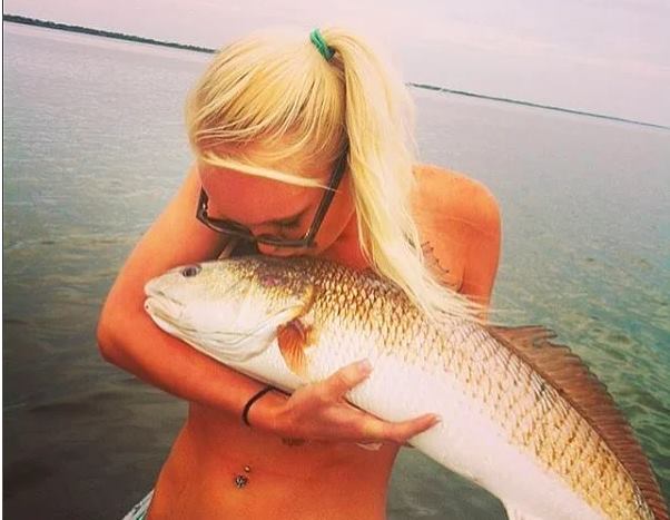 “Kupalnik” əvəzinə, balıq... - Sosial şəbəkələri bəzəyən fotolar “Kupalnik” əvəzinə, balıq... - Sosial şəbəkələri bəzəyən fotolar