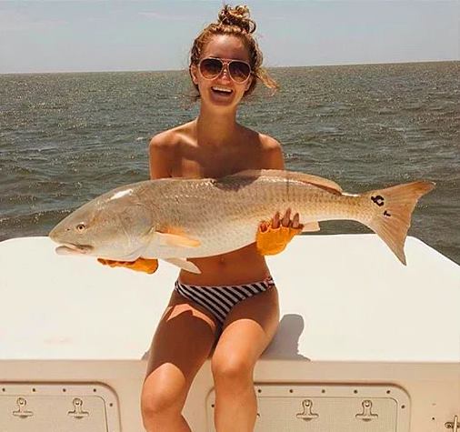 “Kupalnik” əvəzinə, balıq... - Sosial şəbəkələri bəzəyən fotolar “Kupalnik” əvəzinə, balıq... - Sosial şəbəkələri bəzəyən fotolar