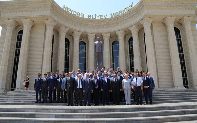 Gəncədə konfrans ke&ccedil;irilib