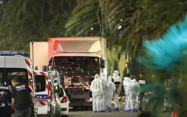 Fransada dəhşətli terror -   80-dən çox ölən var + Video