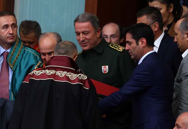 Girovluqdan &ccedil;ıxarılan Akarın boynundakı  -  İzin səbəbi 