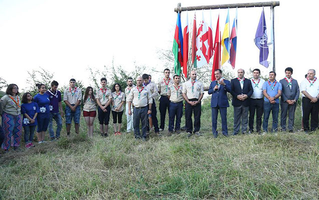 Gəncədə düşərgə təşkil olunub - Fotolar Gəncədə düşərgə təşkil olunub - Fotolar
