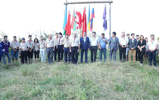 Gəncədə düşərgə təşkil olunub - Fotolar Gəncədə düşərgə təşkil olunub - Fotolar