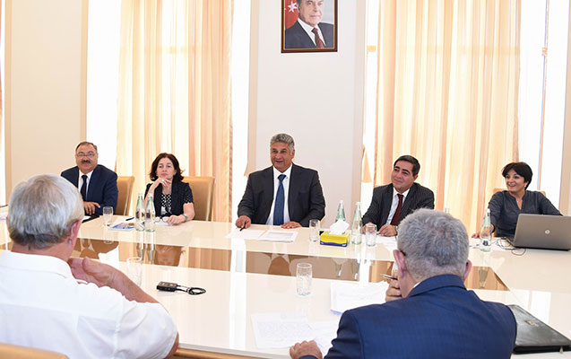 Nazir G&ouml;yg&ouml;ldə vətəndaşlarla g&ouml;r&uuml;ş&uuml;b