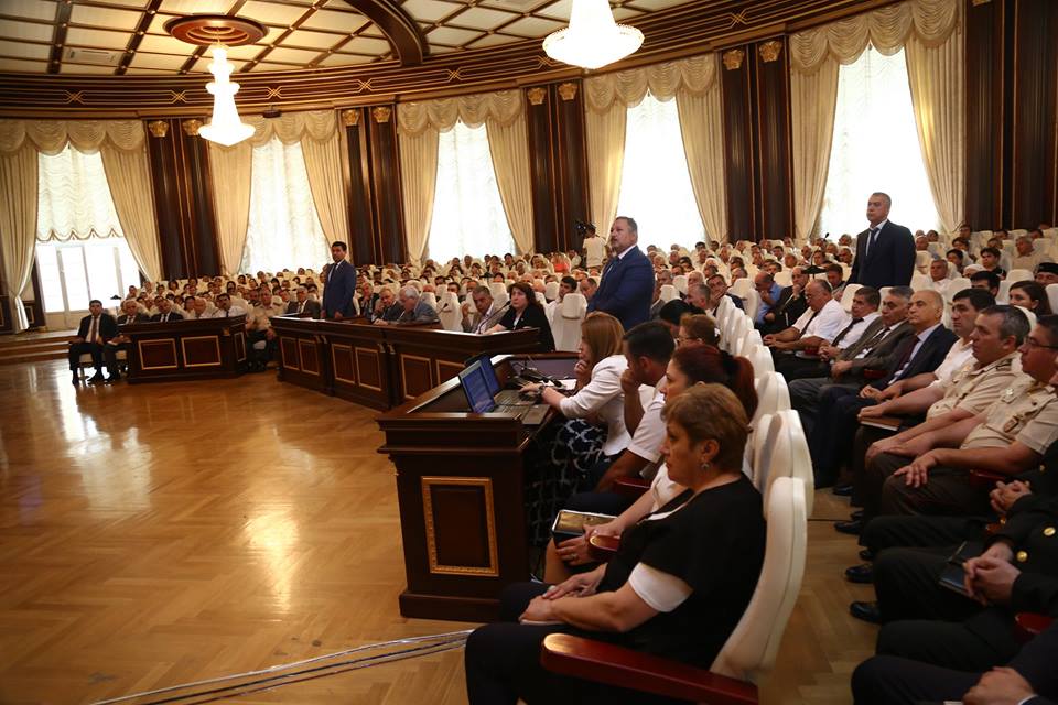 Elmar Vəliyev hesabat verdi - Fotolar