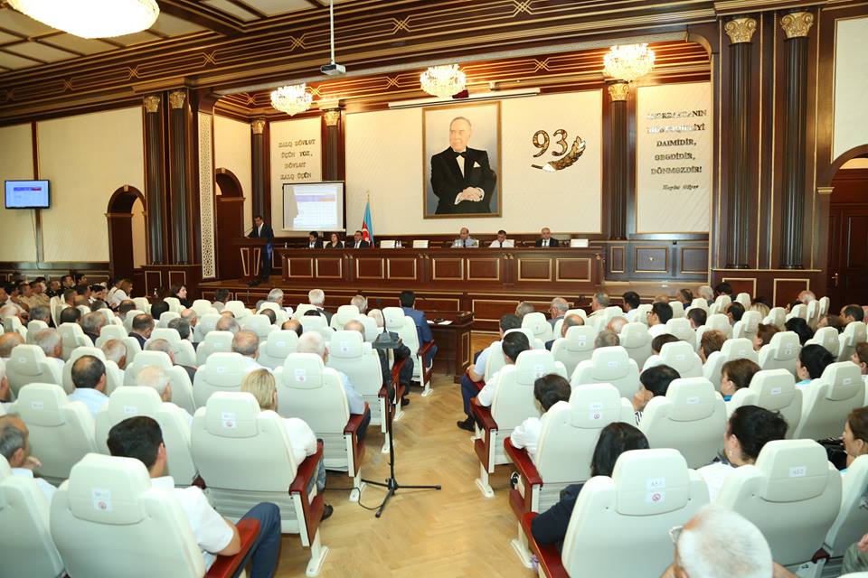 Elmar Vəliyev hesabat verdi - Fotolar