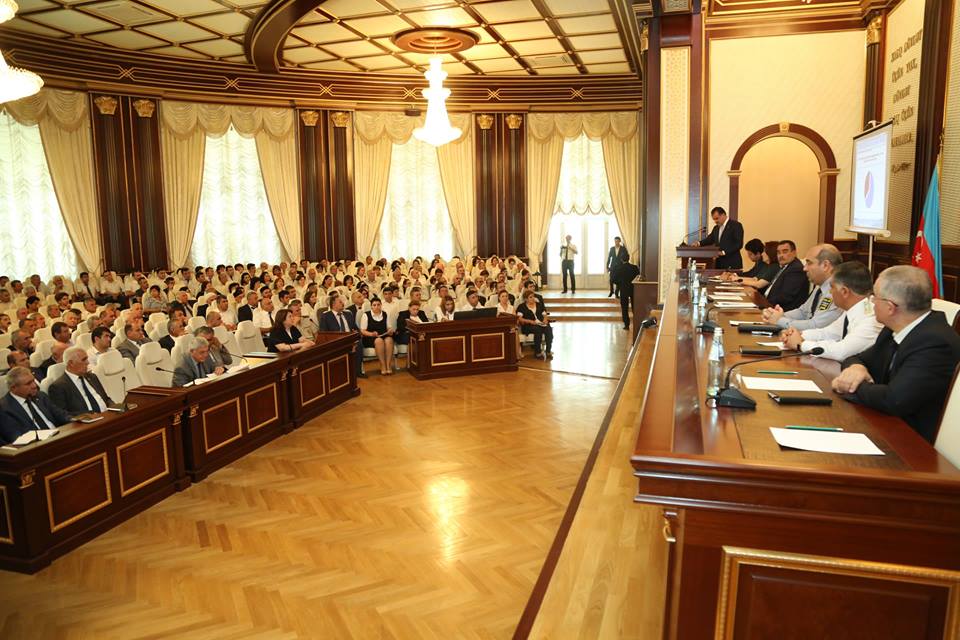 Elmar Vəliyev hesabat verdi - Fotolar