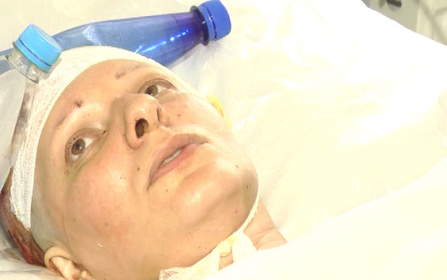 Əri baltalayan qadın danışdı - “3 yaşlı qızını da öldürəcəkdi”