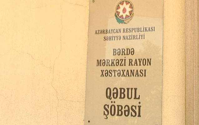 Əri baltalayan qadın danışdı - “3 yaşlı qızını da öldürəcəkdi”