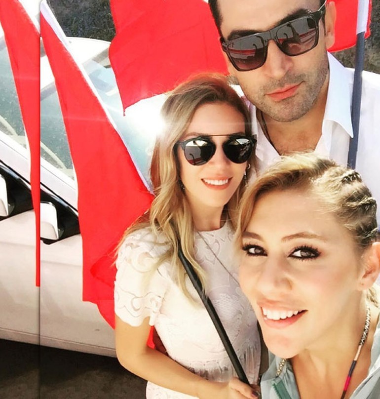 Məşhurlar tarixi mitinqdə -  Fotolar