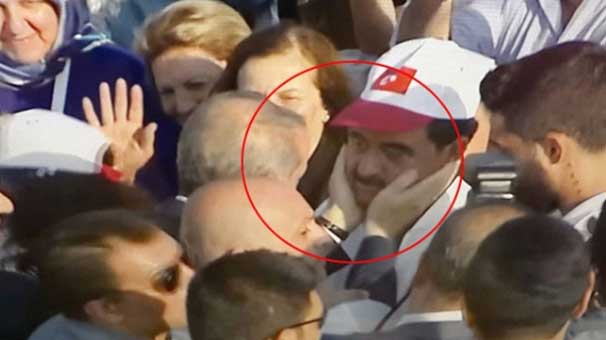 Ərdoğan mitinqə gələn Tatlısəsi belə qarşıladı -  Foto