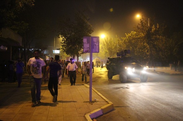 Türkiyədə növbəti terror aktı - 3 ölü, 40 yaralı + Yenilənib Türkiyədə növbəti terror aktı - 3 ölü, 40 yaralı + Yenilənib