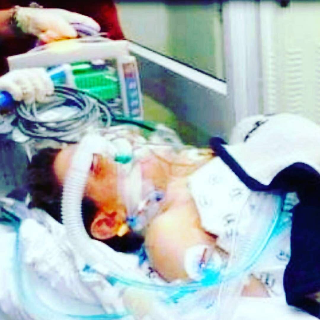 Rövşən Lənkəranskinin xəstəxanadakı - Son fotosu Rövşən Lənkəranskinin xəstəxanadakı - Son fotosu