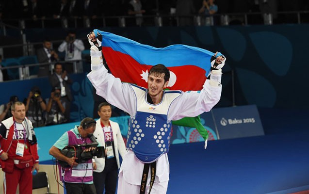 Prezident Olimpiya &ccedil;empionuna zəng etdi