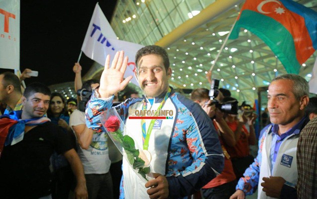 Olimpiya&ccedil;ılarımız Bakıda belə qarşılandı -  Fotolar+Video