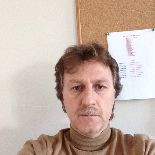 Hakan Ş&uuml;k&uuml;r&uuml;n ardınca onlar gedir...