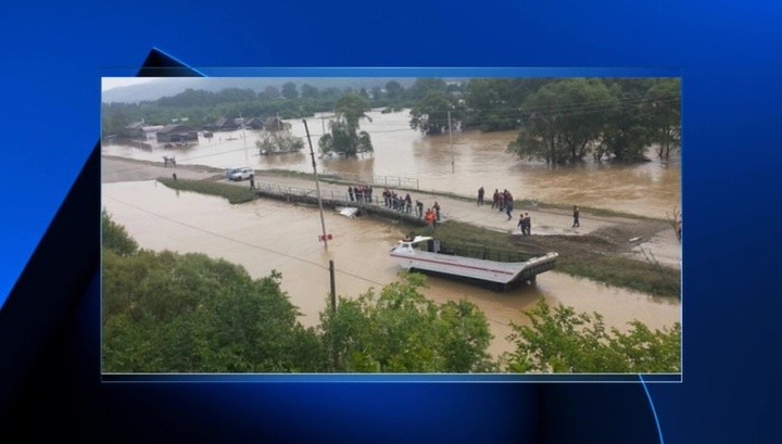 Rusiyada FHN rəisi suda boğuldu - Daşqın bölgəsinə baş çəkərkən