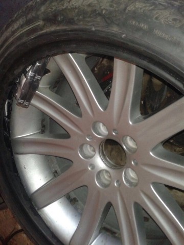 Gömrük işçiləri maşınlarda əməliyyat keçirdi  -  Foto