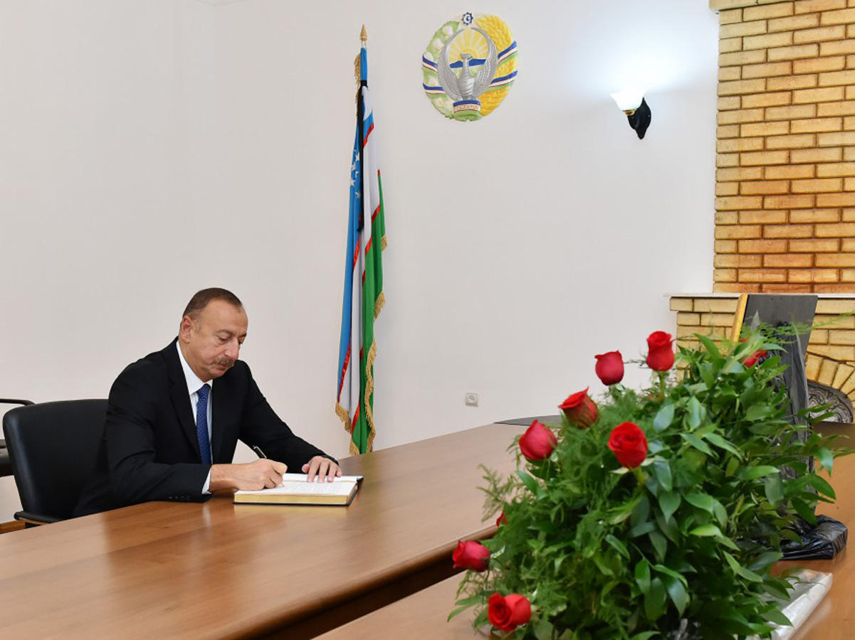 İlham Əliyev Özbəkistan səfirliyində - Fotolar İlham Əliyev Özbəkistan səfirliyində - Fotolar