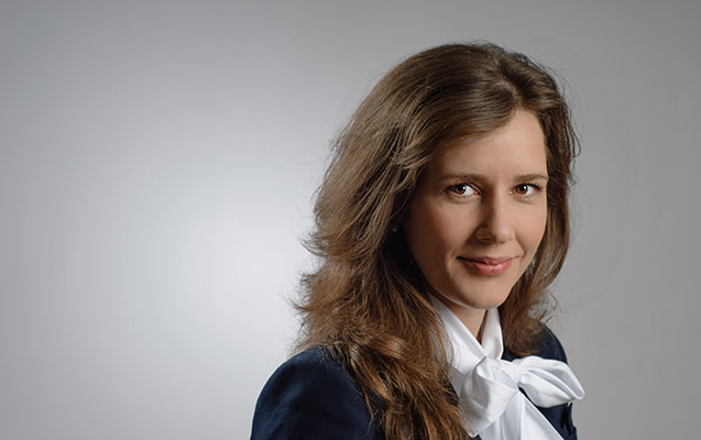 Latviyalı nazir Bakıda şahmat oynadı - Dünya birincisini məğlub etdi+Fotolar