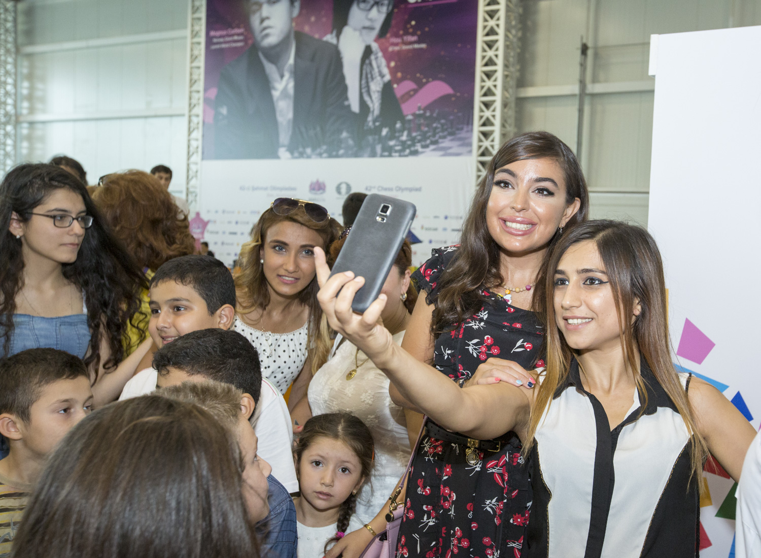 Leyla Əliyeva ilk gedişi etdi -  Fotolar