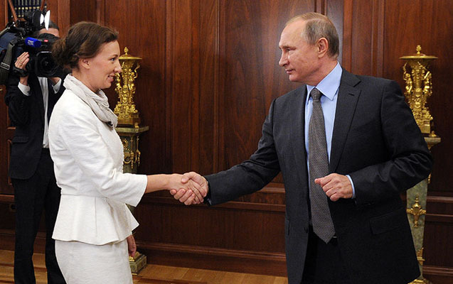 Putin 6 uşaq anasını ombudsman təyin etdi - Fotolar Putin 6 uşaq anasını ombudsman təyin etdi - Fotolar
