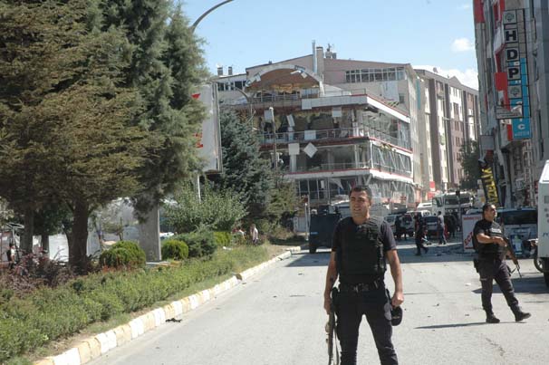 Türkiyədə bayram günü güclü partlayış - 48 yaralı + Yenilənib