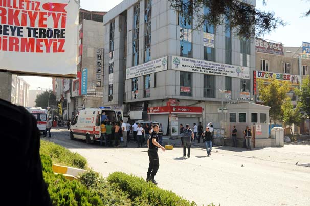 Türkiyədə bayram günü güclü partlayış - 48 yaralı + Yenilənib