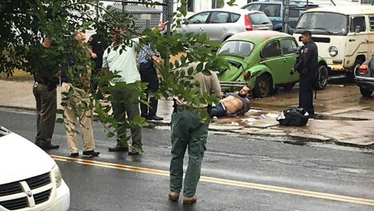 ABŞ-ı ayağa qaldıran kişi yaralı tutuldu - Foto