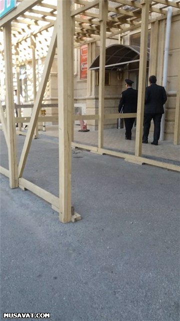 &ldquo;28 May&rdquo;da dollar alver&ccedil;ilərinə qarşı reyd  -  İki nəfər tutuldu