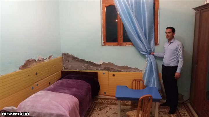 Atası komada olan jurnalistin evindən - Reportaj