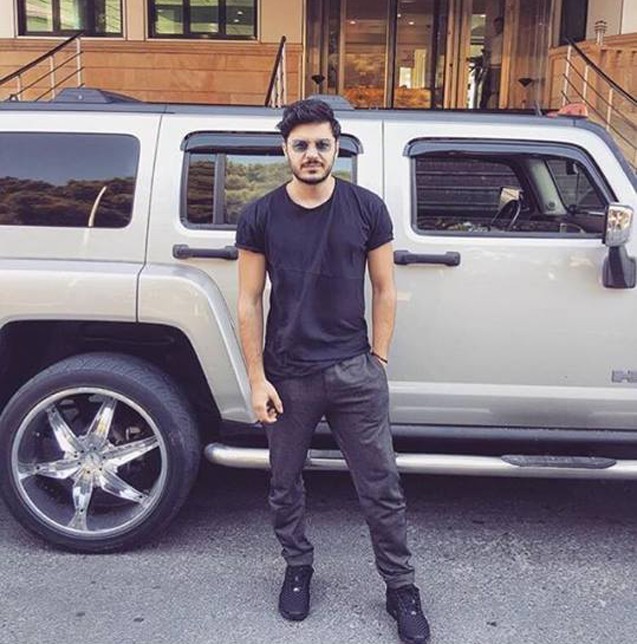 Türkiyəli müğənni Bakıda -  Fotolar