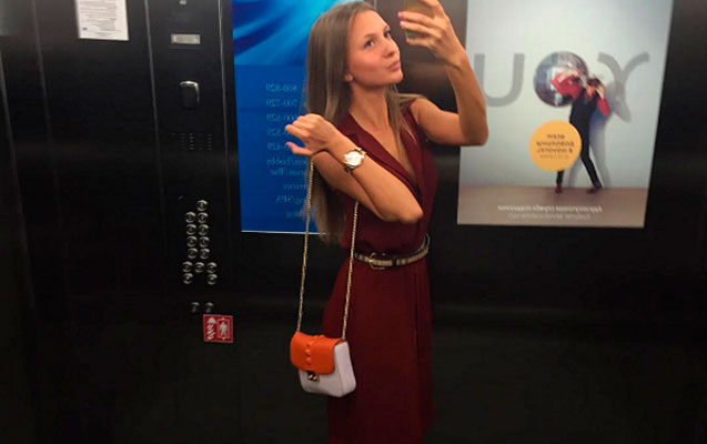 Hakim olsa da, çılpaq fotoları ilə tanınır - Fotolar