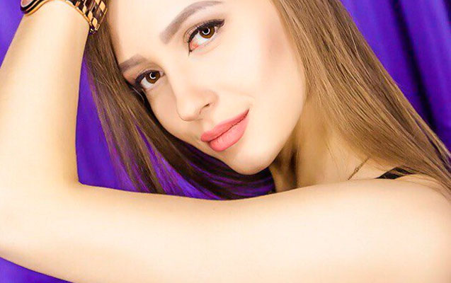 Hakim olsa da, çılpaq fotoları ilə tanınır - Fotolar