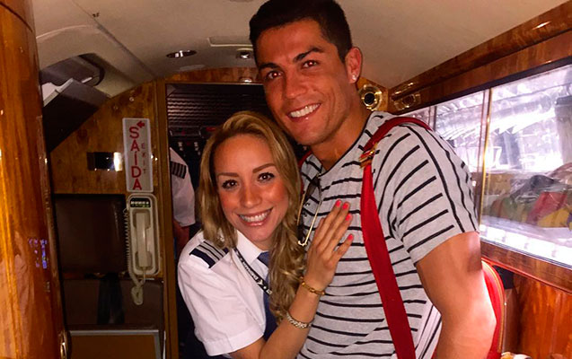 Ronaldonun qəzaya uğrayan təyyarəsinin cazibədar pilotu -  Fotolar