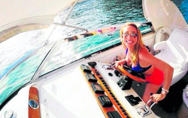 Ronaldonun qəzaya uğrayan təyyarəsinin cazibədar pilotu -  Fotolar