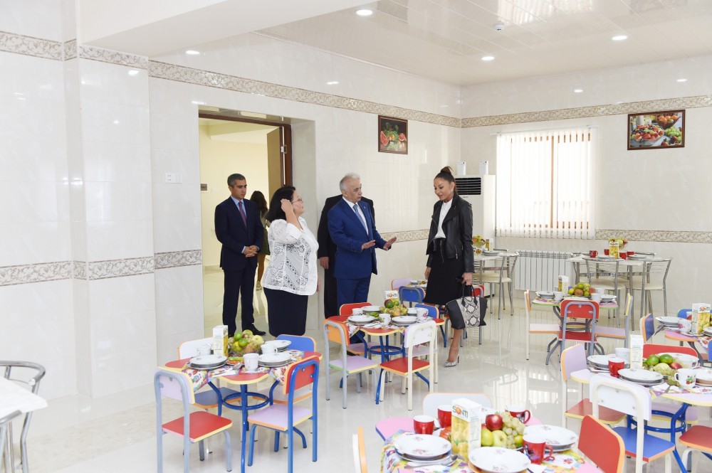 Mehriban Əliyeva uşaq evində -  Fotolar