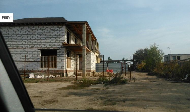 Evində şir saxlayan azərbaycanlı ailədən polisə şikayət -  Fotolar