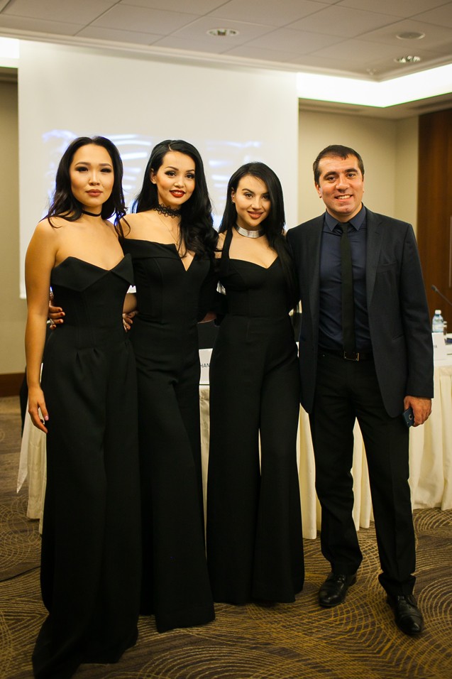 Əcnəbi müğənnilər Bakıya gəldi -  “Qızlarınız çox gözəldi...”