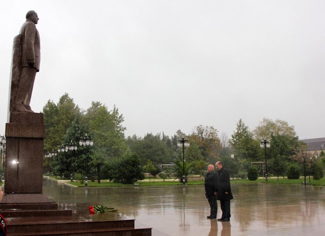 Nazir vətəndaşlarla görüşdü - Fotolar