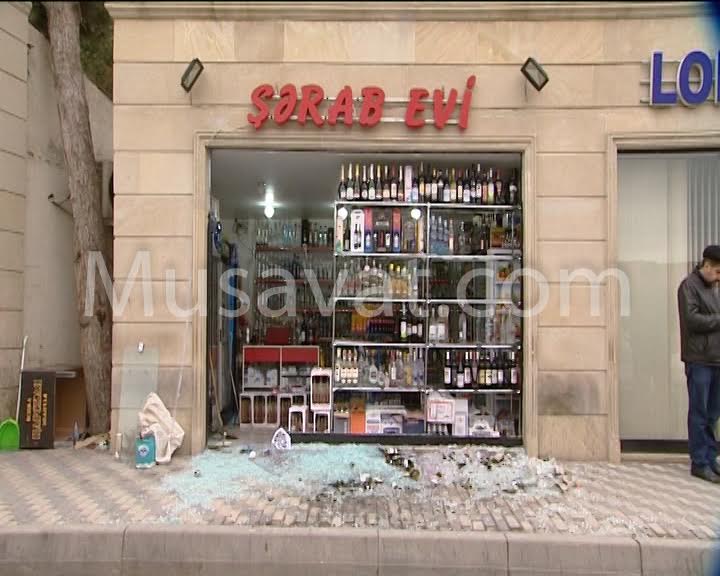 Bakıda qəribə oğurluq - Pul aparılmır, içkilər sındırılır+Fotolar