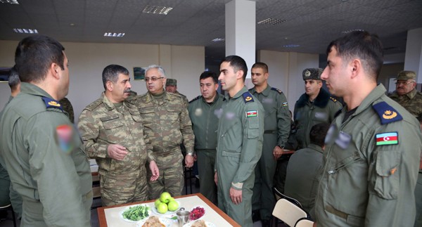 Zakir Həsənov hərbi aviabazada - Fotolar