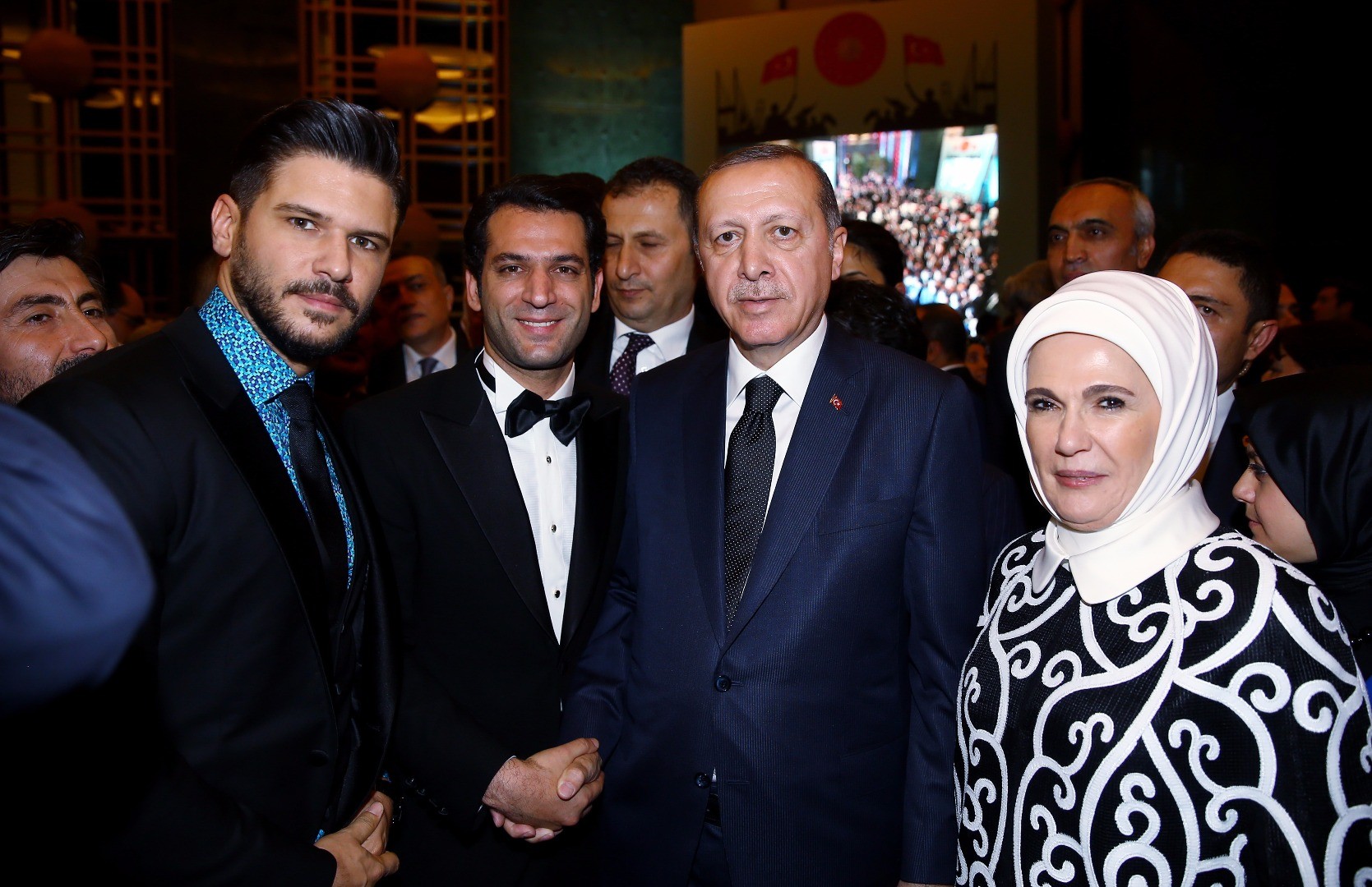 Məşhurlar Ərdoğan və xanımı ilə bir arada - Fotolar