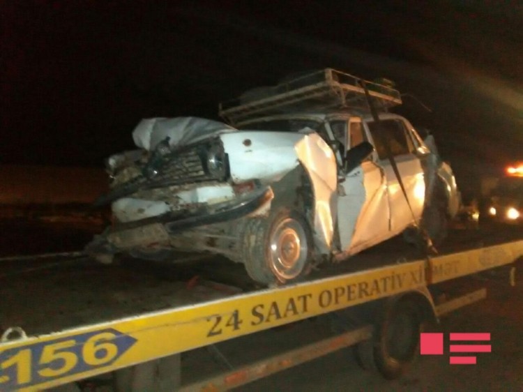 Sumqayıt yolunda ağır qəza - 6 maşın toqquşdu+Fotolar Sumqayıt yolunda ağır qəza - 6 maşın toqquşdu+Fotolar